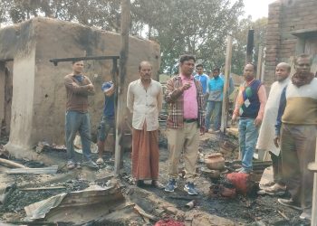 বীরগঞ্জে ১৫ পরিবারের ২৮টি ঘর পুড়ে গেছে