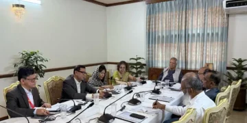পানি শোধনাগার নির্মাণ ও মেঘনা নদী রক্ষায় সংশ্লিষ্টদের সাথে প্রধান উপদেষ্টার বৈঠক
