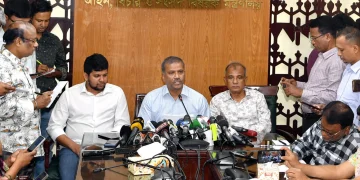 নারী নির্যাতন ও নৈরাজ্যের বিরুদ্ধে ‘অত্যন্ত কঠোর’ হচ্ছে সরকার : আইন উপদেষ্টা
