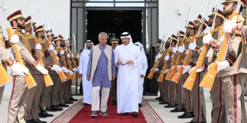 প্রধান উপদেষ্টাকে কাতারের সশস্ত্র বাহিনীর গার্ড অব অনার প্রদান