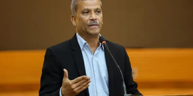 মালয়েশিয়ার শ্রমবাজারে বাংলাদেশি শ্রমিক নিয়োগের অগ্রগতি হয়েছে: আইন উপদেষ্টা